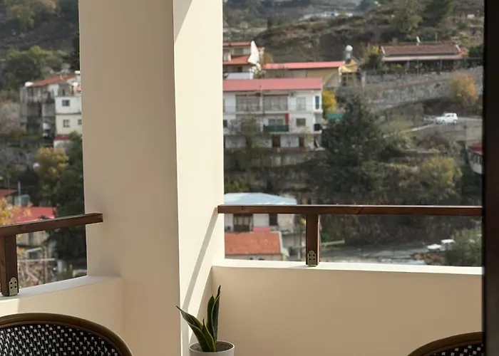 アパート Aprosmeno Jacuzzi House 7