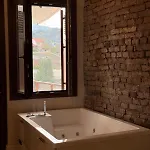Aprosmeno Jacuzzi House 7 *