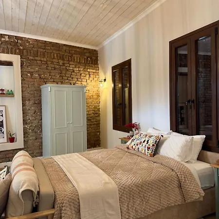 Aprosmeno Jacuzzi House 7 Daire