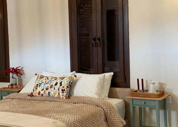 Aprosmeno Jacuzzi House 7 Daire Agros