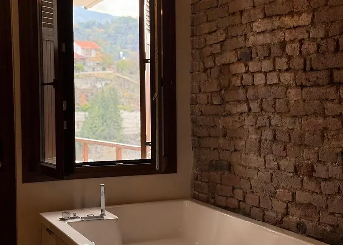 Aprosmeno Jacuzzi House 7 *